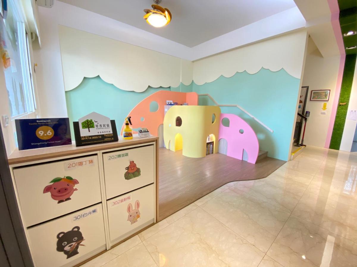 เซี่ยงเซี่ยง ฟอเรสต์ โฮเต็ล Apartment Taitung ภายนอก รูปภาพ